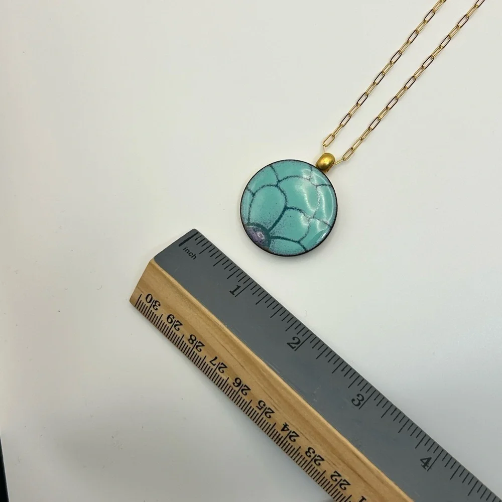 LeighElena Artisan Turquoise Tone Magnetic Pendant Necklace Oval Link Gold-tone